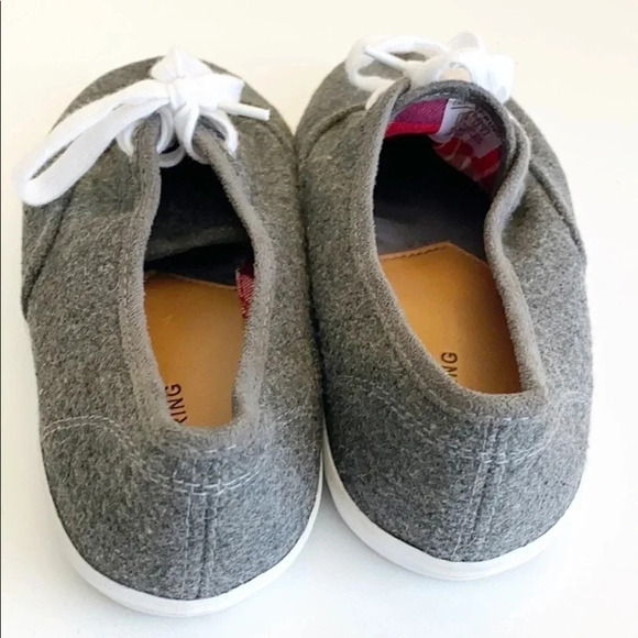 Gray Canvas knit Top Flat Sneakers - Picture 6 of 9